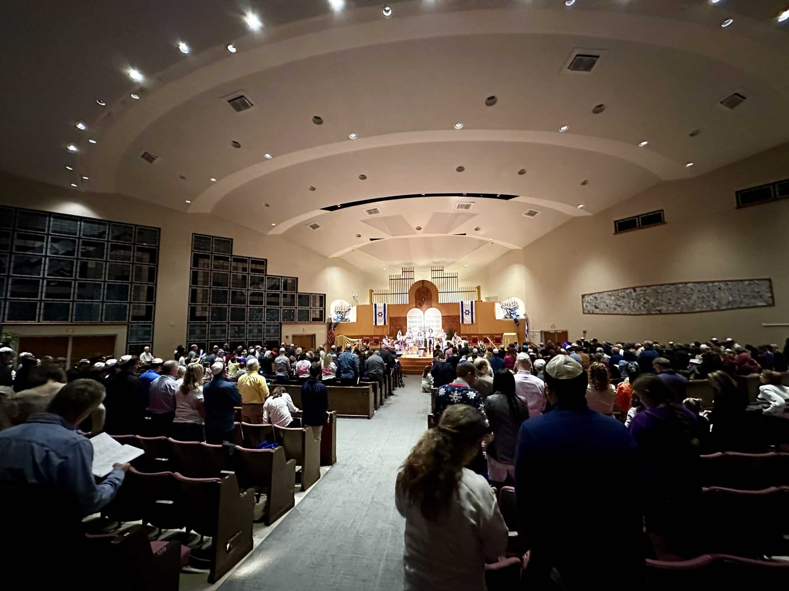 Full house in the sanctuary for shabbat hanukkah 2023